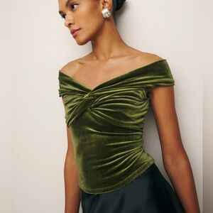Reformation Ezlynn knit top green velvet - size medium